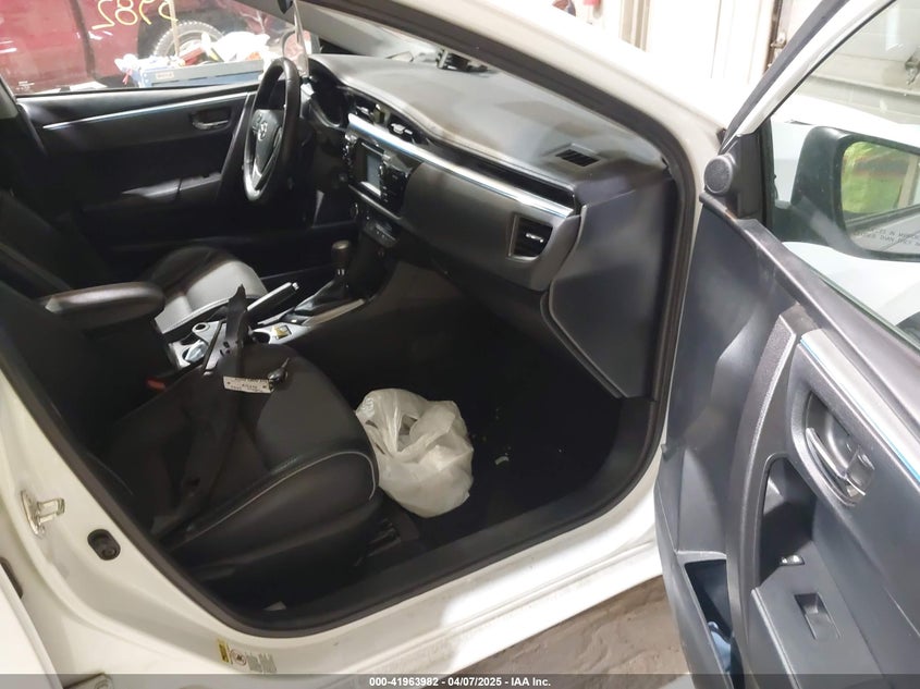 2015 TOYOTA COROLLA S PLUS - 5YFBURHE6FP235857