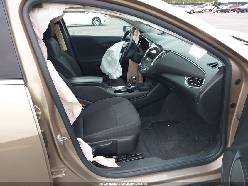 2018 CHEVROLET MALIBU VIN: 1G1ZD5ST3JF211359