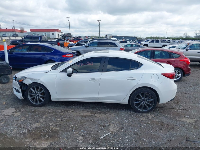 2018 MAZDA MAZDA3 TOURING - 3MZBN1V34JM241414
