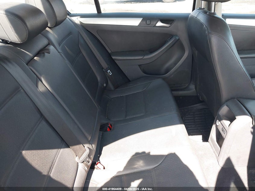 2013 Volkswagen Jetta 2.5L Se VIN: 3VWDP7AJ0DM381636 Lot: 41964409