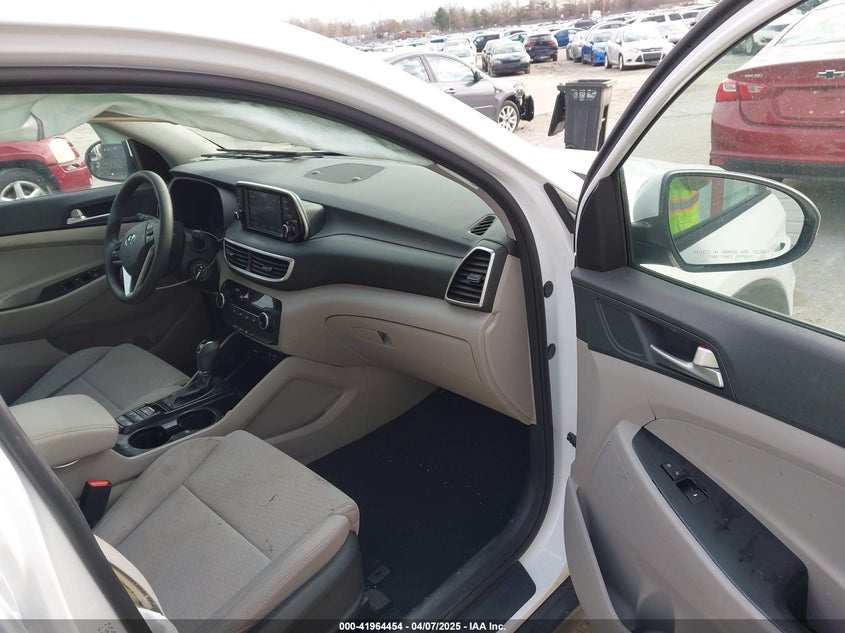 2019 HYUNDAI TUCSON SE - KM8J2CA42KU059852