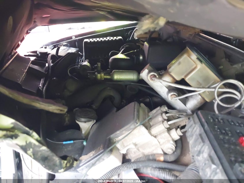 1998 Chevrolet C1500 Fleetside VIN: 2GCEC19M5W1275739 Lot: 41964911