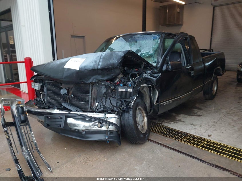 1998 Chevrolet C1500 Fleetside VIN: 2GCEC19M5W1275739 Lot: 41964911