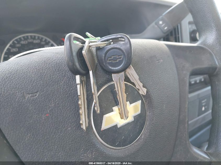 2011 Chevrolet Express Cutaway Work Van VIN: 1GB0G2CG9B1130599 Lot: 41965317