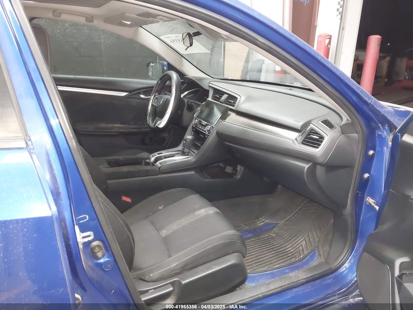 2016 HONDA CIVIC VIN: 19XFC1F40GE017917