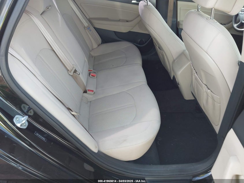 2015 HYUNDAI SONATA VIN: 5NPE34AF4FH244639