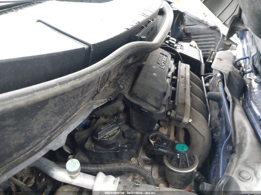 2012 HONDA FIT VIN: JHMGE8H50CC038148