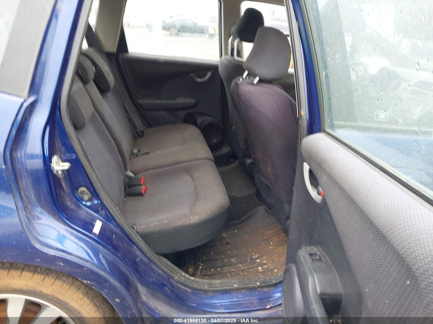 2012 HONDA FIT VIN: JHMGE8H50CC038148