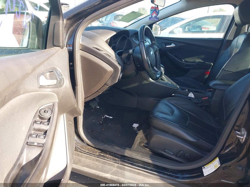 2015 FORD FOCUS VIN: 1FADP3F22FL306055