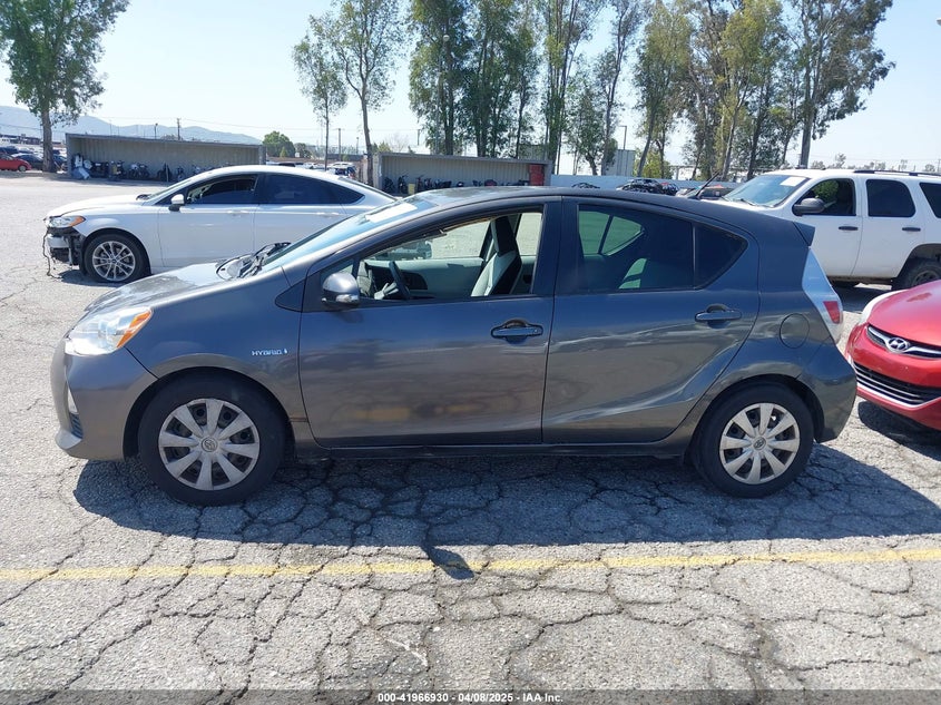 2013 TOYOTA PRIUS C VIN: JTDKDTB36D1540801