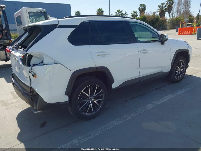 2020 TOYOTA RAV4 XLE - 2T3W1RFV7LW058797