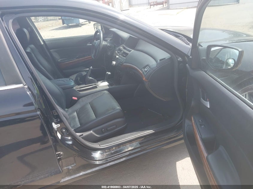 1HGCP3F83BA028056 2011 HONDA ACCORD photo no. 5