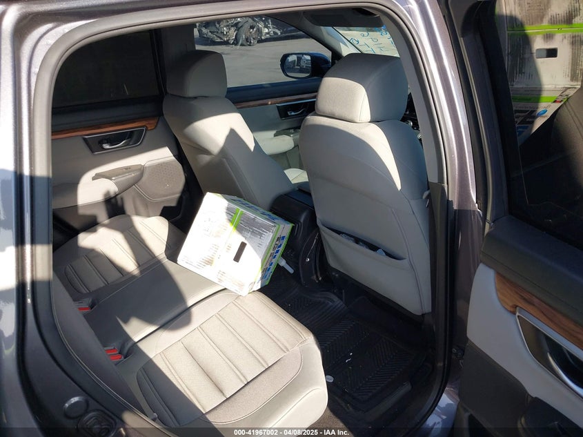 2017 HONDA CR-V VIN: 7FARW1H5XHE028630