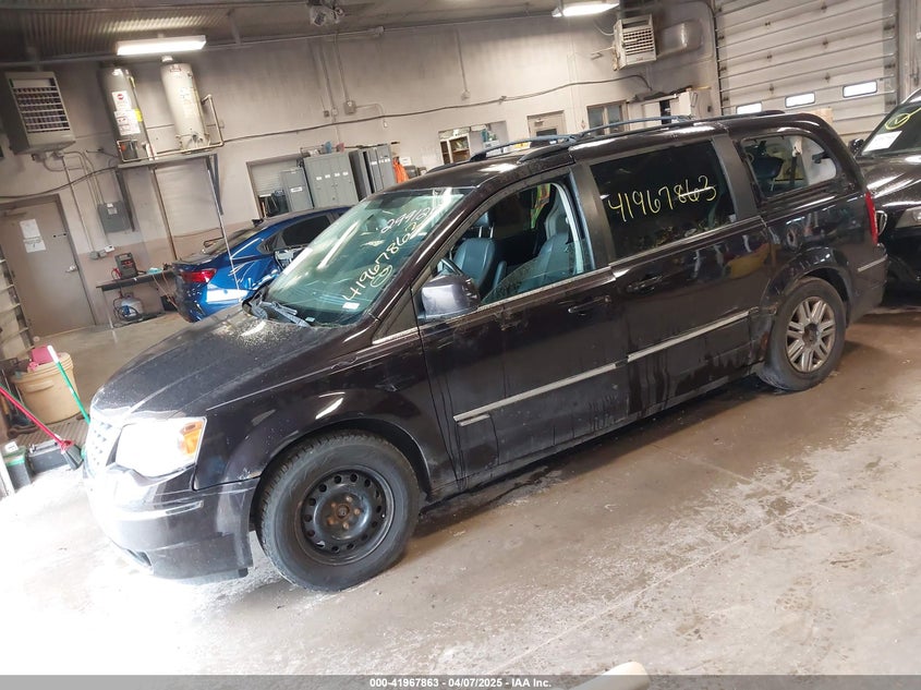 2010 CHRYSLER TOWN & COUNTRY VIN: 2A4RR5D12AR299120