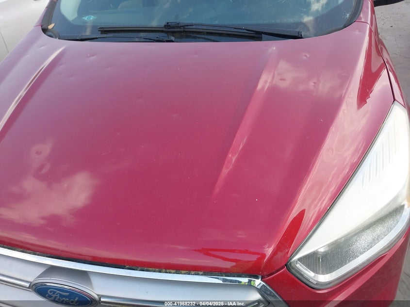 VIN 1FMCU0GD8HUE72005 2017 FORD ESCAPE SE