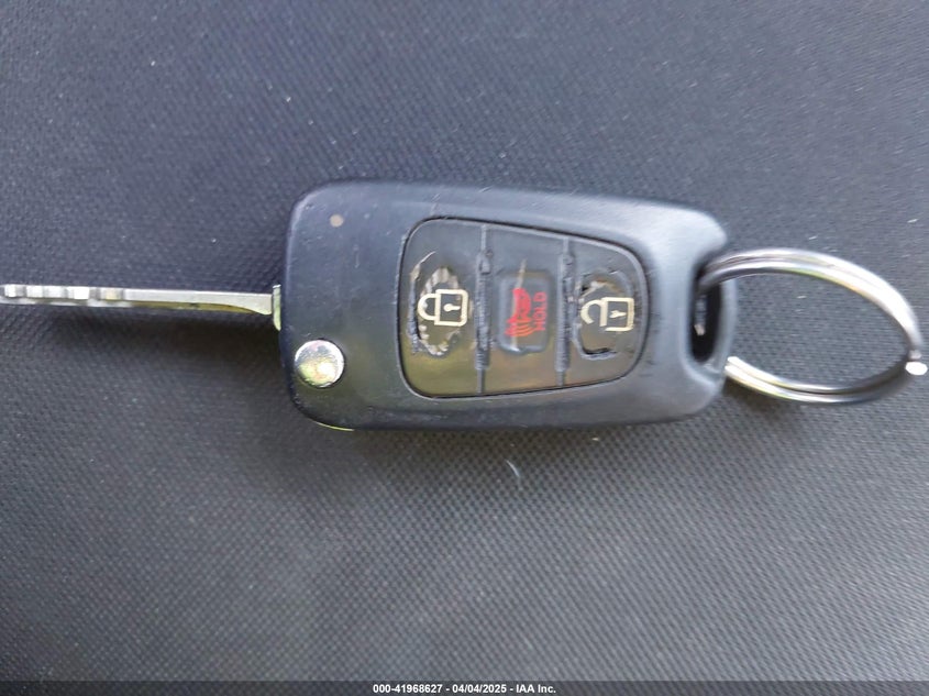 2013 Kia Soul + VIN: KNDJT2A69D7545671 Lot: 41968627