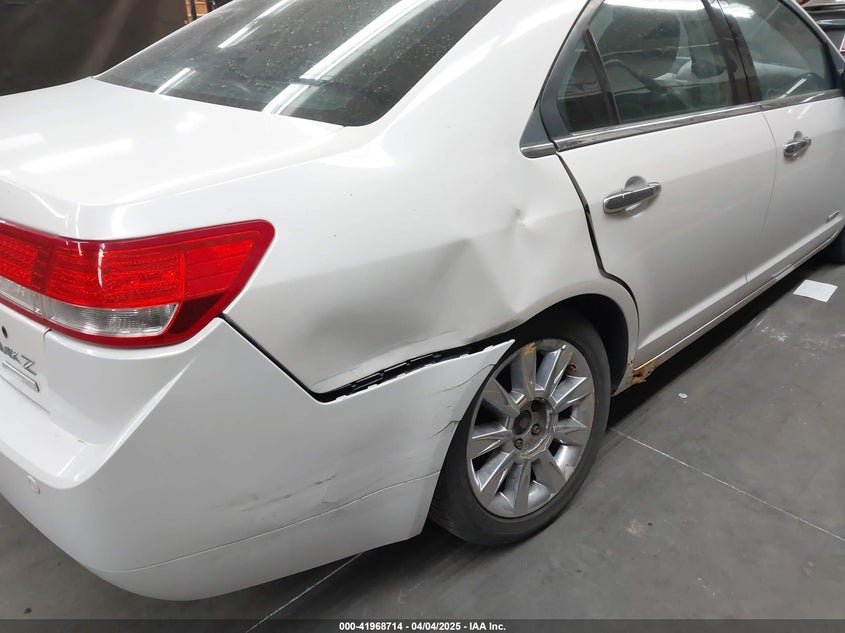 2012 LINCOLN MKZ HYBRID VIN: 3LNDL2L39CR819759