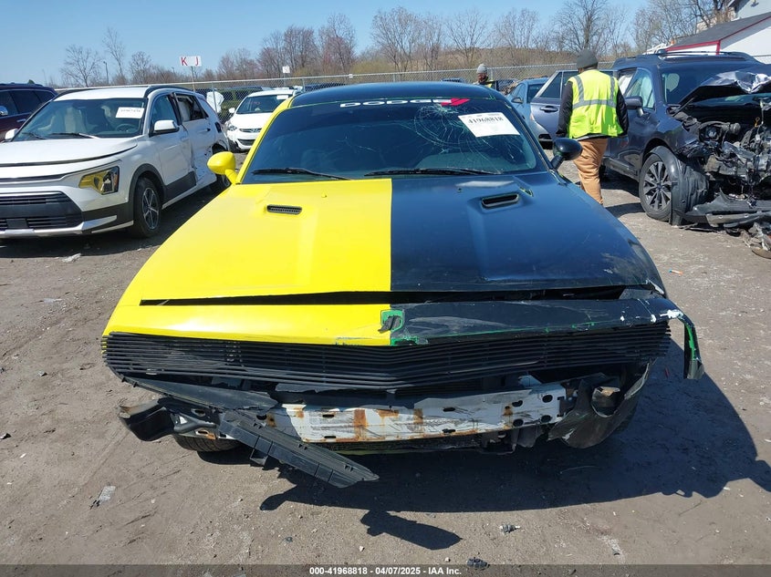 2010 DODGE CHALLENGER VIN: 2B3CJ4DV2AH141240