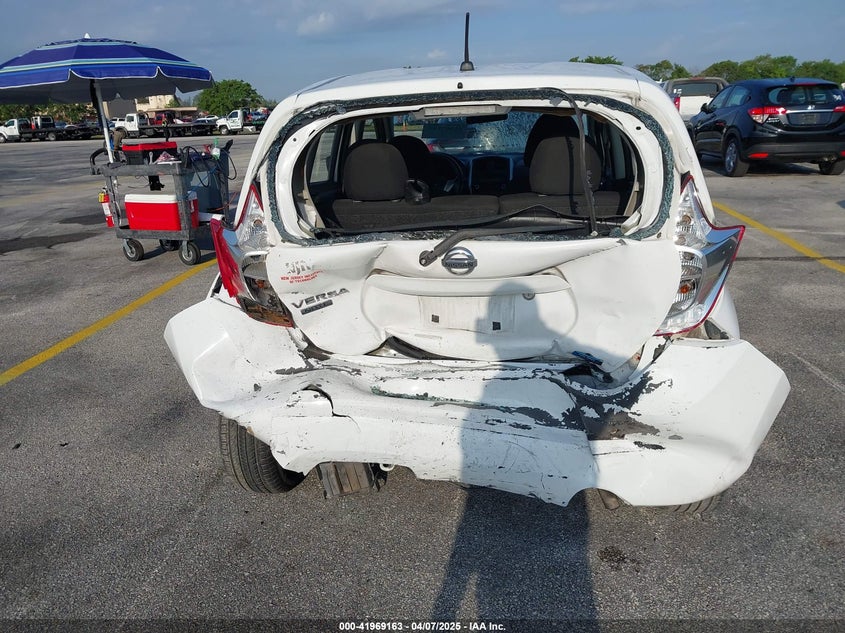 2015 NISSAN VERSA NOTE VIN: 3N1CE2CP7FL421151