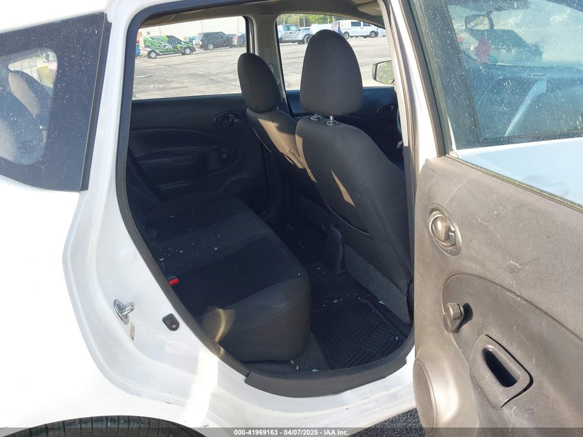 2015 NISSAN VERSA NOTE VIN: 3N1CE2CP7FL421151