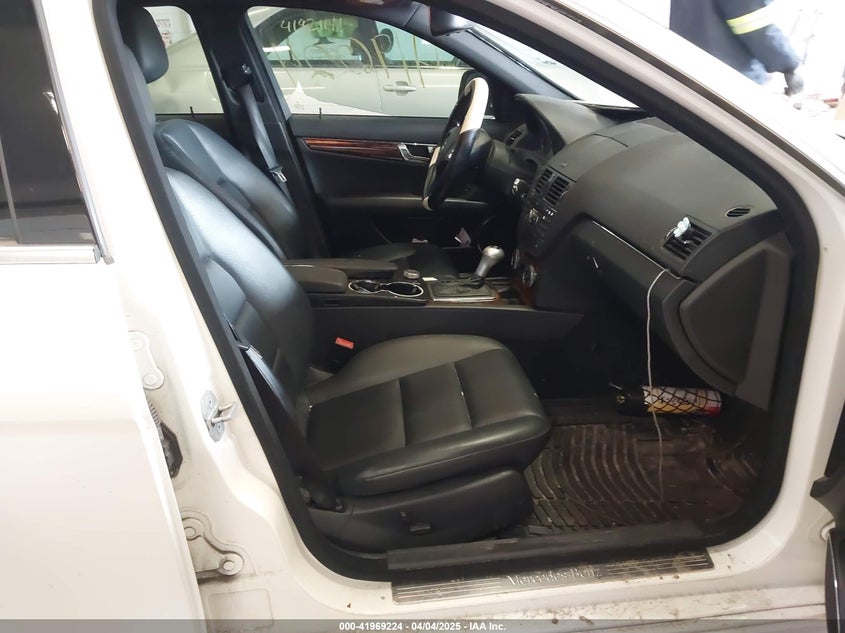 2009 MERCEDES-BENZ C 300 VIN: WDDGF81XX9F281618