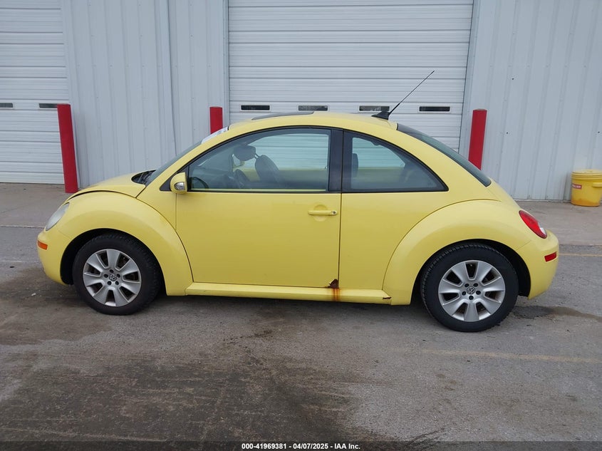 2009 VOLKSWAGEN NEW BEETLE VIN: 3VWRW31C09M514034