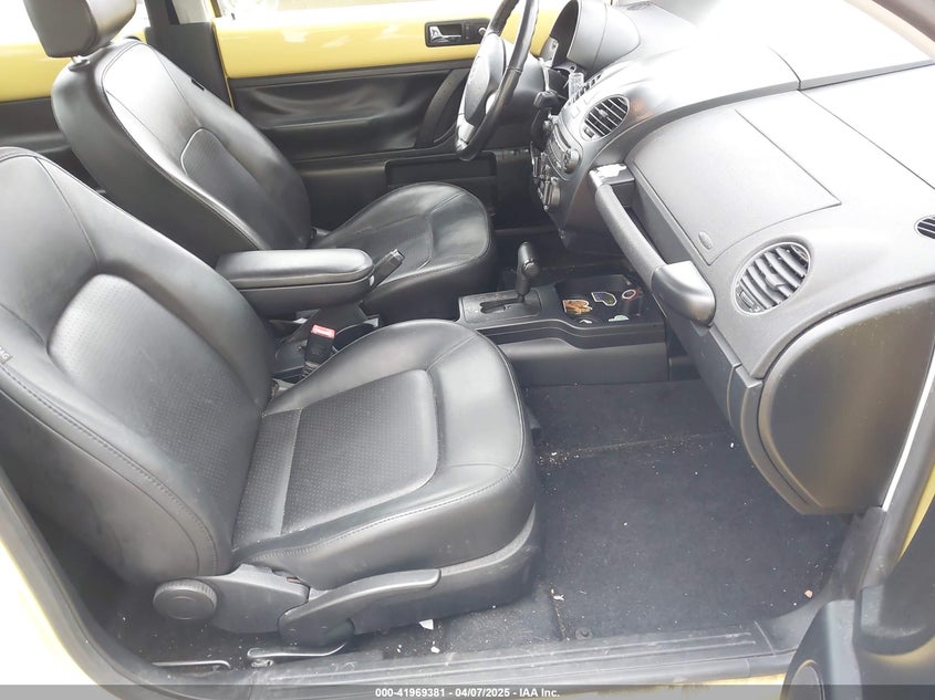 2009 VOLKSWAGEN NEW BEETLE VIN: 3VWRW31C09M514034