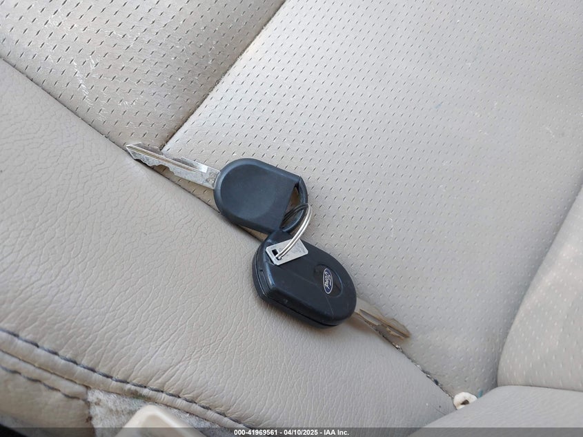 2007 FORD FUSION VIN: 3FAHP08117R102788
