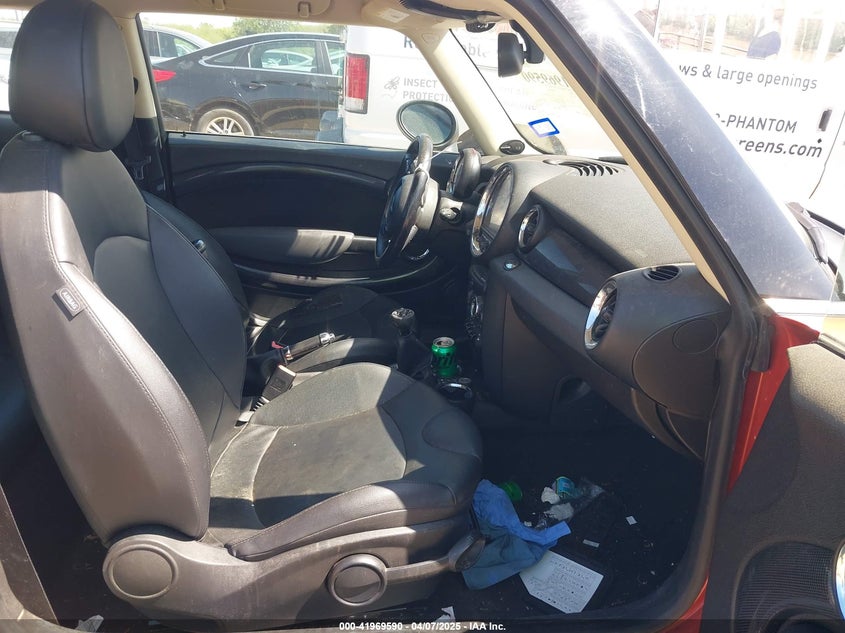 2012 MINI COOPER S VIN: WMWSV3C56CTY26211