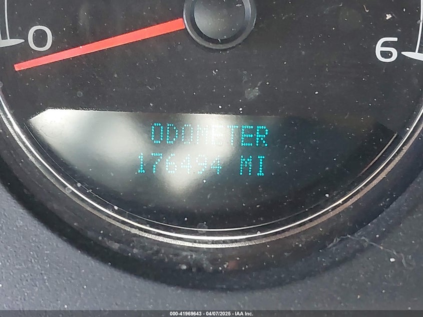 2013 CHEVROLET SUBURBAN VIN: 1GNSCJE0XDR255326