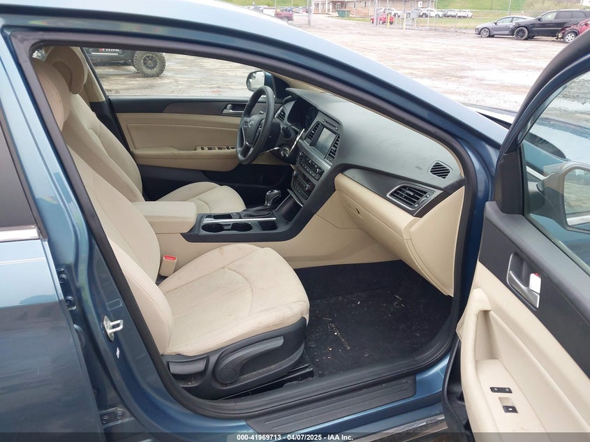 2017 HYUNDAI SONATA SPORT - 5NPE34AF9HH561576