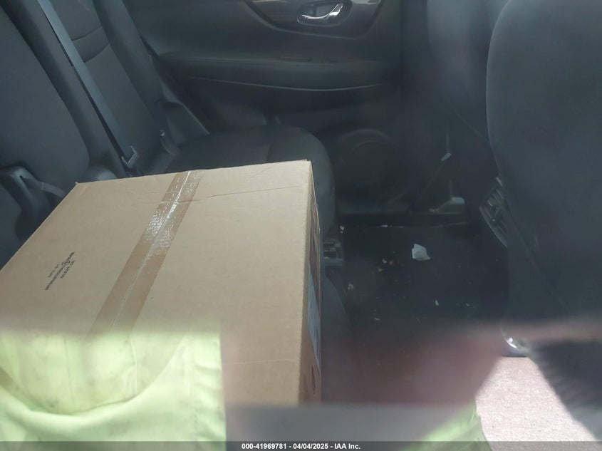 2017 NISSAN ROGUE S - KNMAT2MT9HP583473