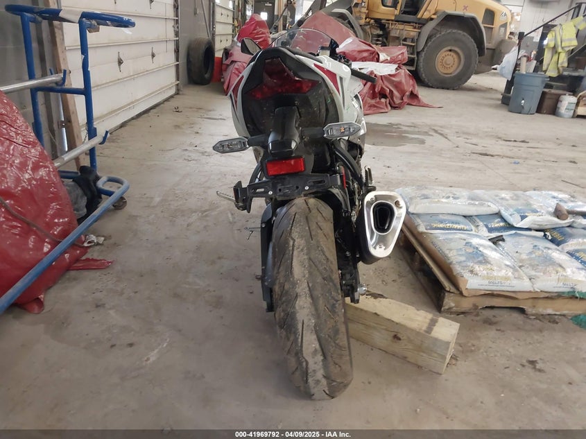 VIN JKBZXJK13SA008613 2025 KAWASAKI ZX636 K