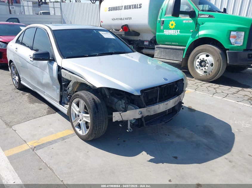 2010 MERCEDES-BENZ C 300 VIN: WDDGF5EB8AR126050