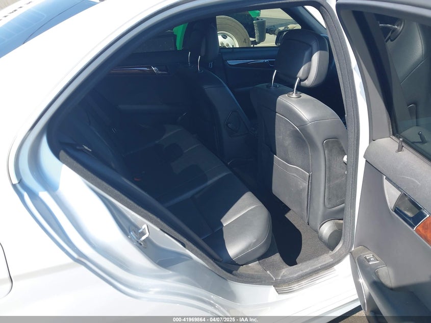 2010 MERCEDES-BENZ C 300 VIN: WDDGF5EB8AR126050