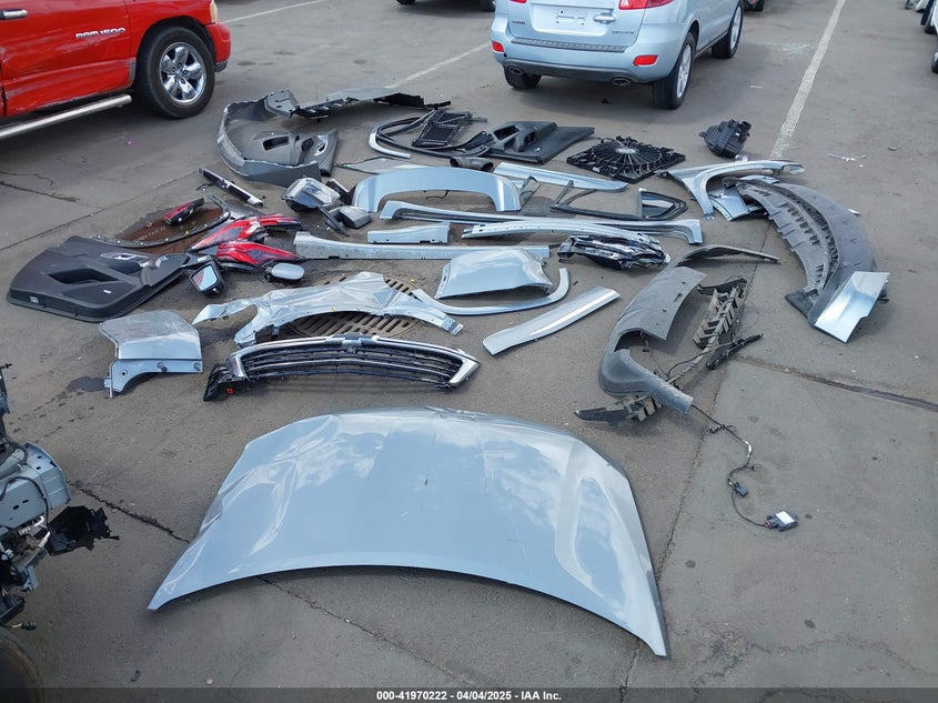 2023 CHEVROLET TRAVERSE FWD PREMIER - 1GNERKKW1PJ320383