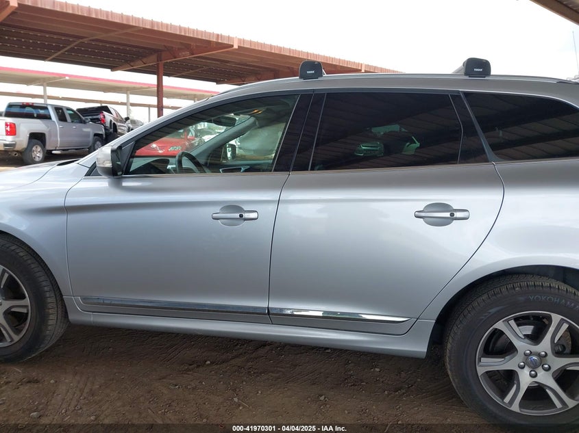 2015 VOLVO XC60 VIN: YV4902RMXF2719971