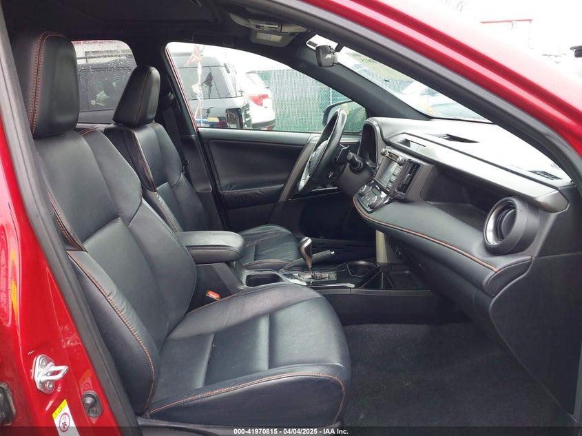 2017 TOYOTA RAV4 SE - 2T3JFREVXHW622575
