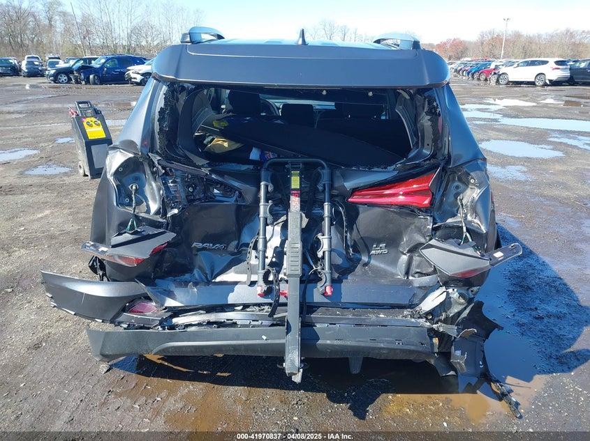 2017 TOYOTA RAV4 LE - JTMBFREV7HJ174413