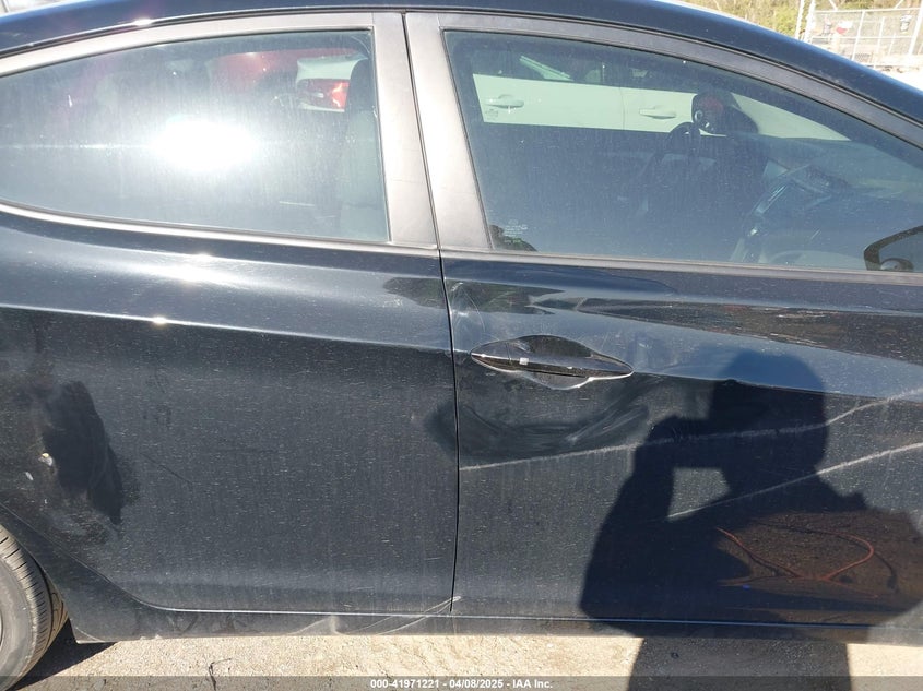 2011 HYUNDAI ELANTRA VIN: KMHDH4AE2BU125875