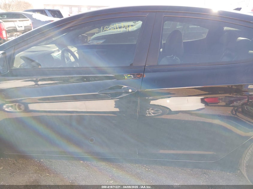 2011 HYUNDAI ELANTRA VIN: KMHDH4AE2BU125875