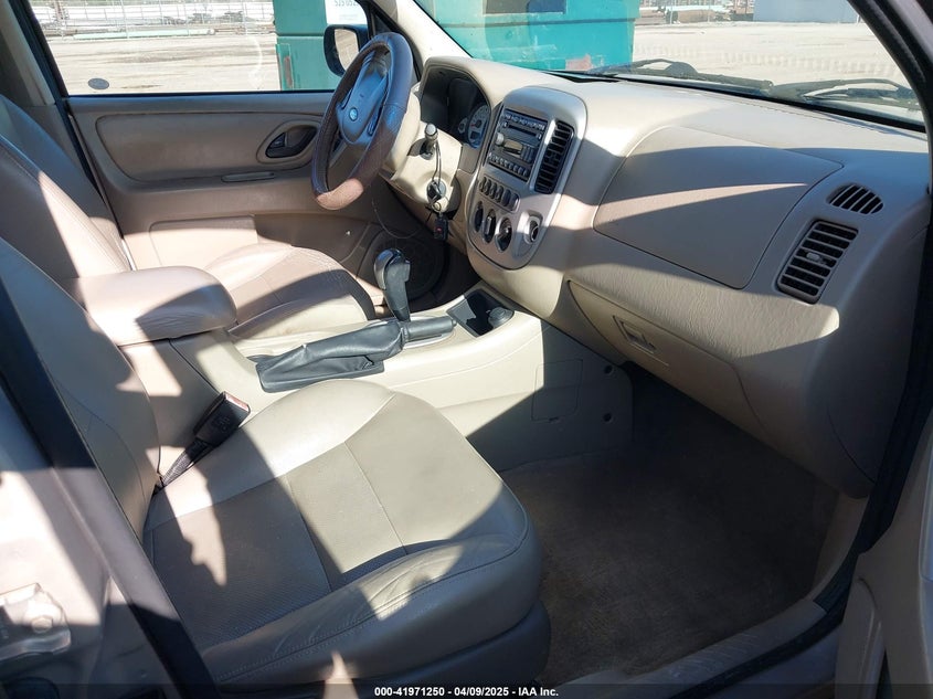 2007 FORD ESCAPE VIN: 1FMYU94197KA10762