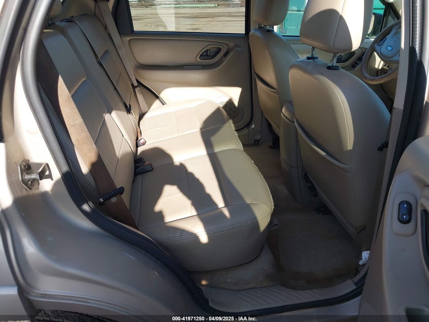 2007 FORD ESCAPE VIN: 1FMYU94197KA10762