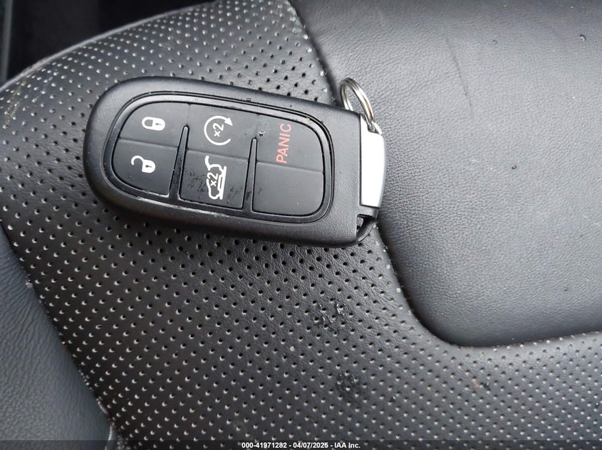 2019 JEEP CHEROKEE VIN: 1C4PJMDX4KD251190