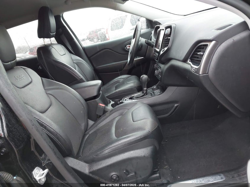 2019 JEEP CHEROKEE VIN: 1C4PJMDX4KD251190