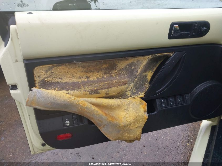 2006 Volkswagen New Beetle 2.5 VIN: 3VWSG31Y46M322525 Lot: 41971345