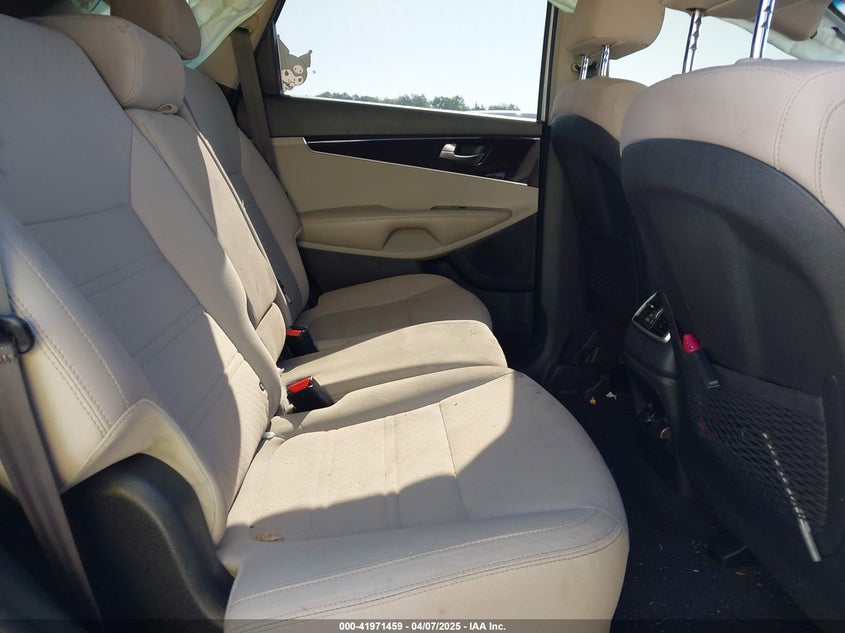 2020 KIA SORENTO VIN: 5XYPG4A56LG655600