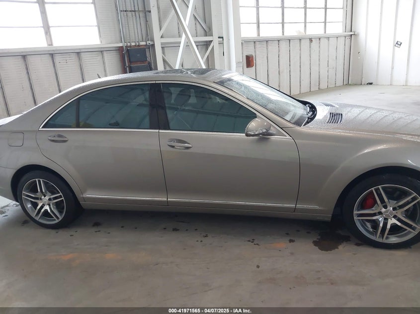 2007 MERCEDES-BENZ S 550 VIN: WDDNG71X07A081212