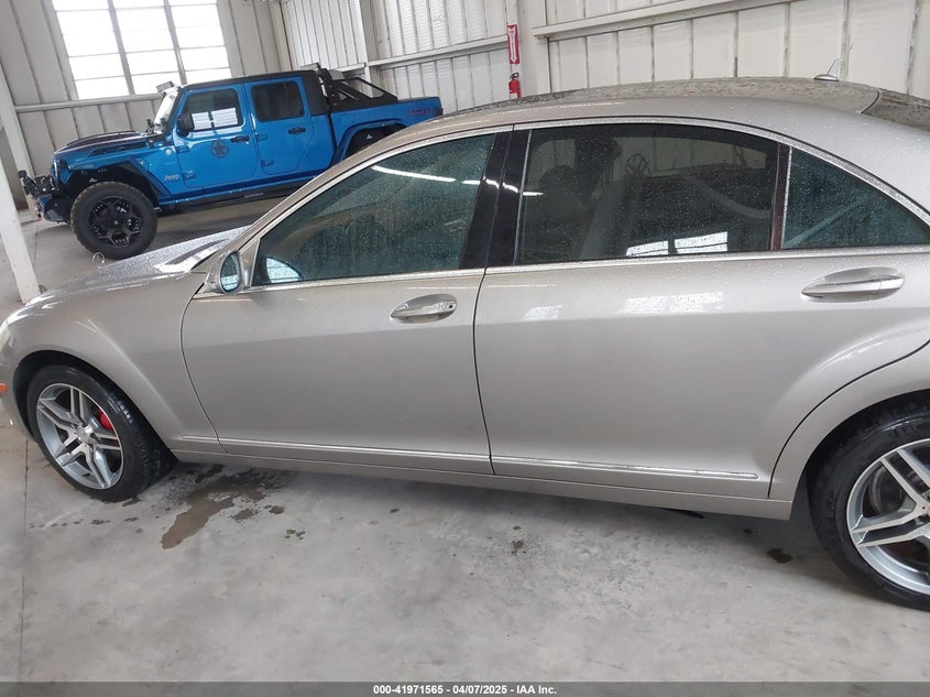 2007 MERCEDES-BENZ S 550 VIN: WDDNG71X07A081212