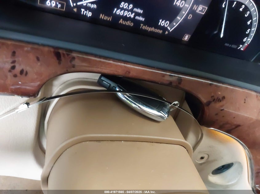 2007 MERCEDES-BENZ S 550 VIN: WDDNG71X07A081212